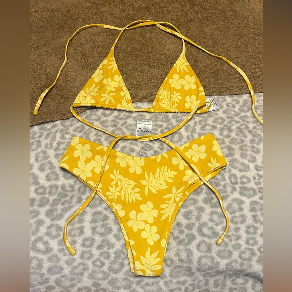 Lokahi Yellow Floral Triangle Bikini set *NWOT* - Picture 2 of 2
